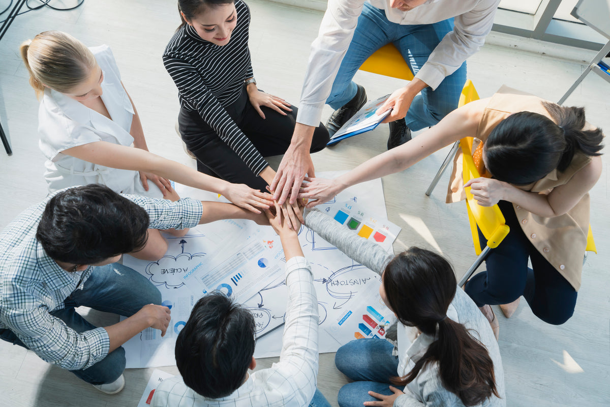 office_team_work_for_w…site_downloaded_istock